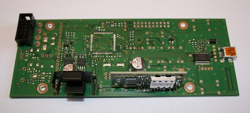 Datei:PCC-Funktransceiver-einloeten.jpg